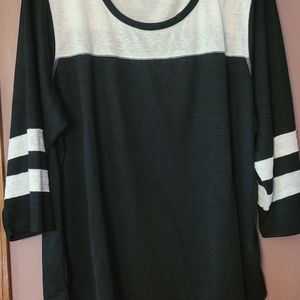 Black and white Maurices top